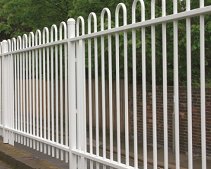 Bowtop Vertical Bar Fence